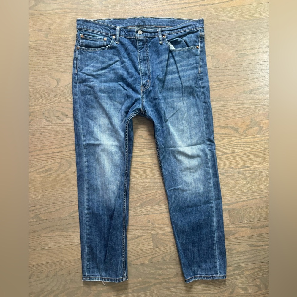 Levi's 522 Slim Taper men’s size W38 L30
Discontinued style
